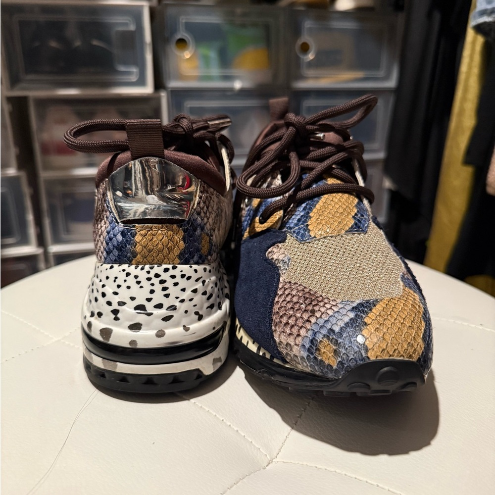 Stylish Steve Madden Women’s Sneakers with Multicolor Design